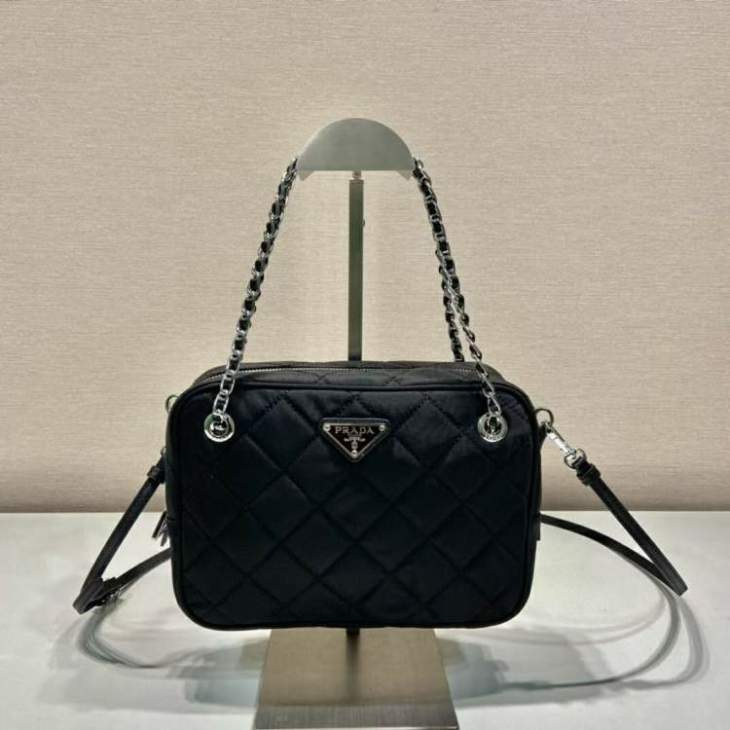 Picture of Prada Handbags _SKUfw221785480fw